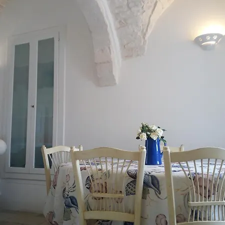 Casa Indipendente Settecentesca Aircon Wifi Vista Mare 아파트 오스투니