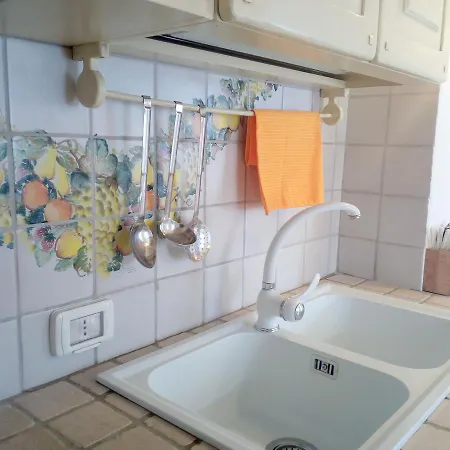 Casa Indipendente Settecentesca Aircon Wifi Vista Mare 오스투니